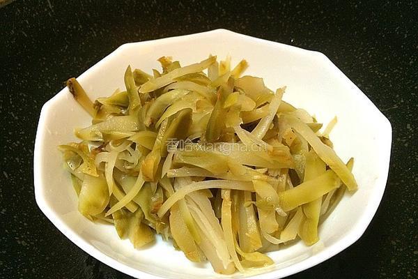 榨菜肉丝的做法图解1