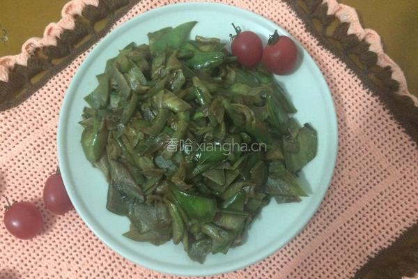 花生油焖青茄子的做法图解7