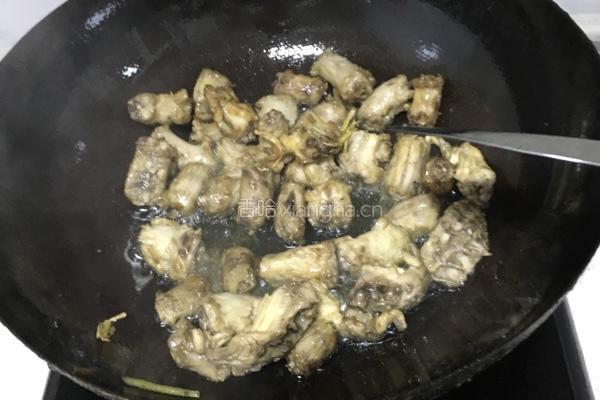 可乐鸡脖的做法图解3