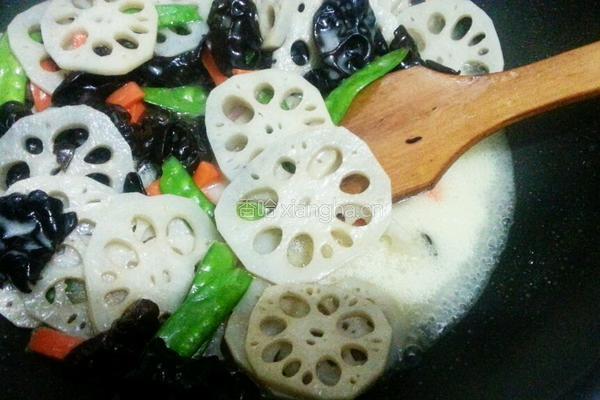 荷塘小炒的做法图解9
