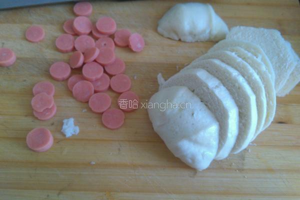 蛋香火腿馒头片的做法图解1