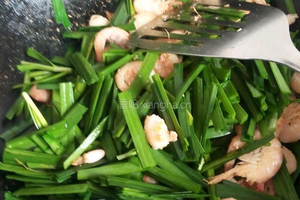 韭菜炒虾的做法图解3