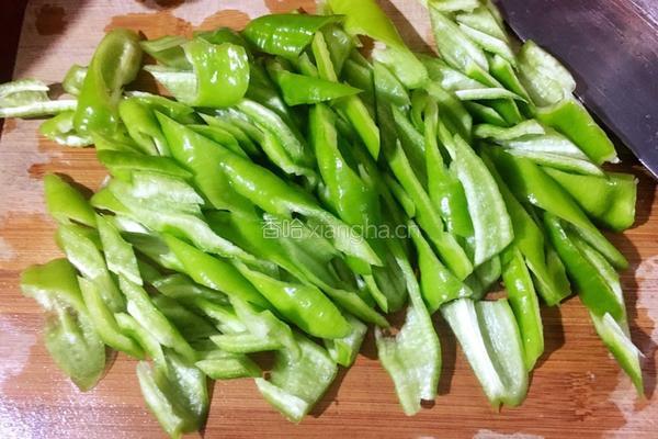 鸡胗炒青椒的做法图解3