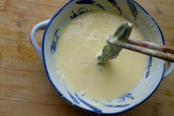 炸香椿鱼儿的做法图解4