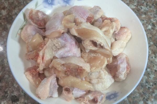 香辣鸡丁的做法图解1