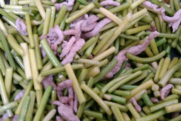 蒜苔炒肉丝的做法图解5
