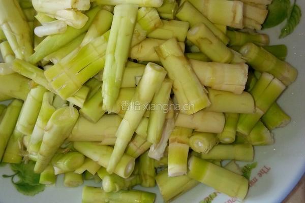 小笋炒肉的做法图解1