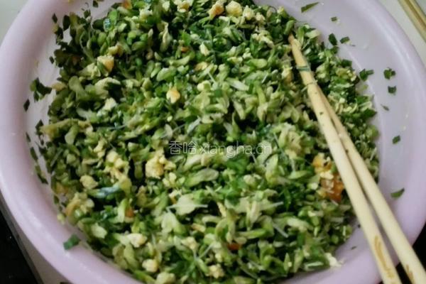 槐花饺子的做法图解8