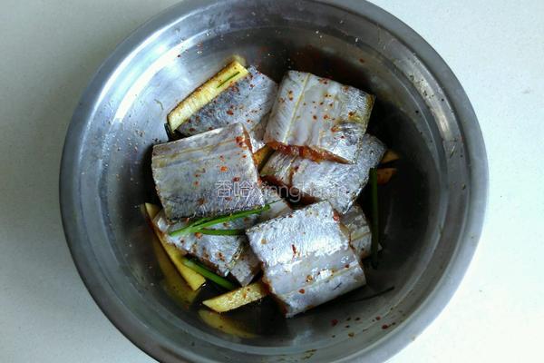 香酥带鱼的做法图解3