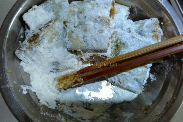 香酥带鱼的做法图解6