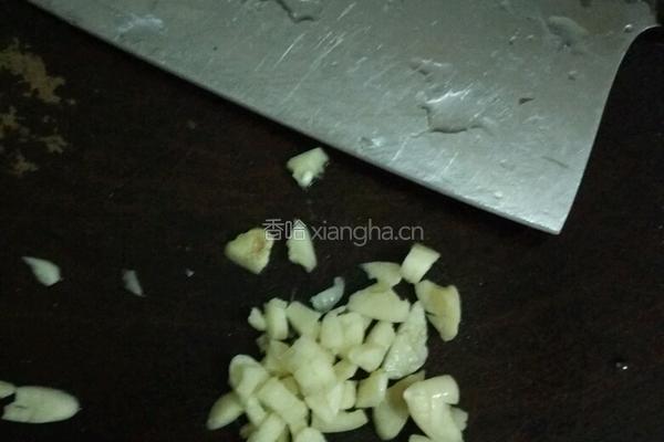 蒜蓉清炒空心菜的做法图解2