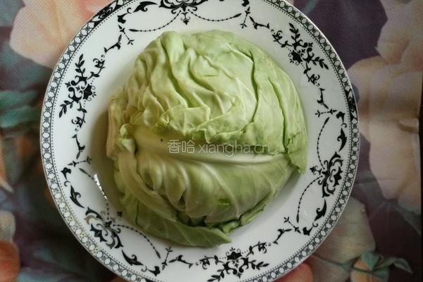 圆包菜炒红薯粉的做法图解1