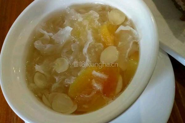 银耳莲子汤的做法图解4