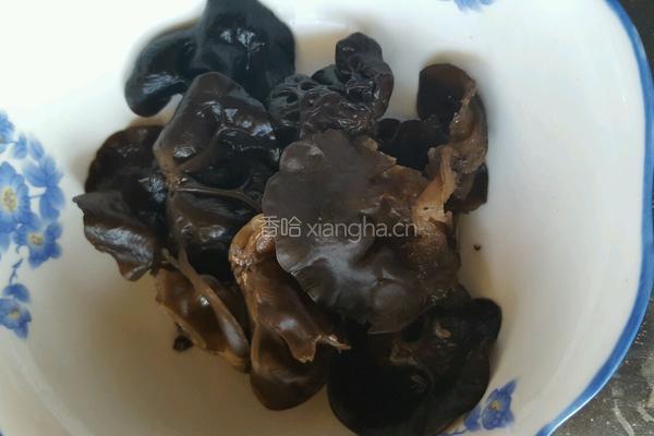 猪肉鲜虾大云吞的做法图解1