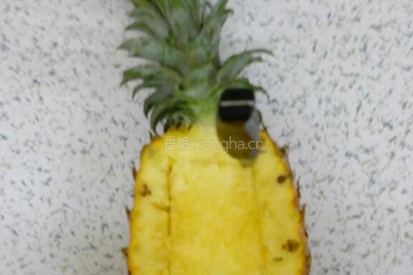酸甜瘦身菠萝炒饭的做法图解3