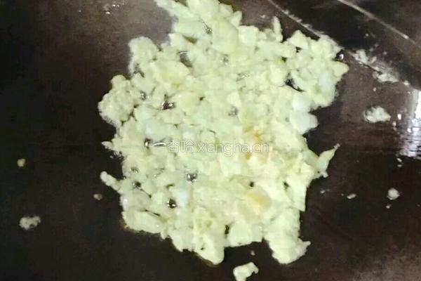 酸甜瘦身菠萝炒饭的做法图解8