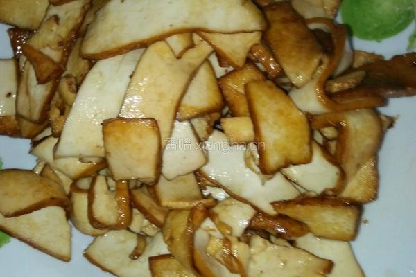 芹菜香干炒木耳的做法图解5