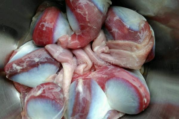 鸡胗炒酸豆角的做法图解1