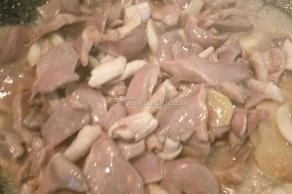 鸡胗炒酸豆角的做法图解7