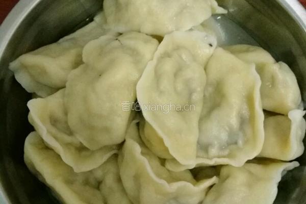 猪肉大葱饺子的做法图解4