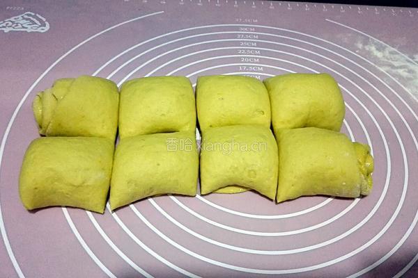 金灿灿全麦南瓜花卷的做法图解8
