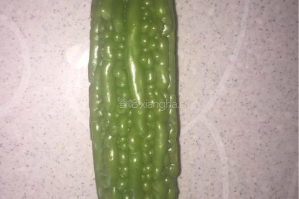 瘦腿·苦瓜檸檬汁的做法图解1