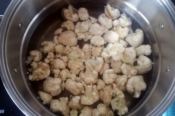 西红柿鸡蛋炒菜花的做法图解3