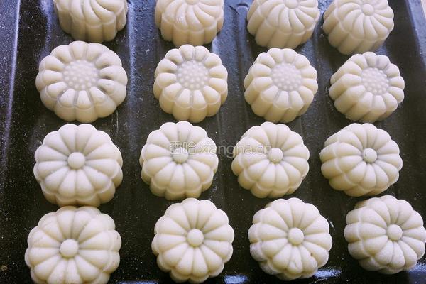 广式豆沙月饼的做法图解11