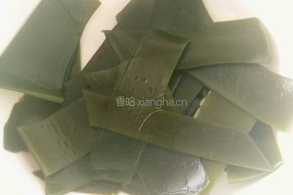 海带土豆炖排骨的做法图解2