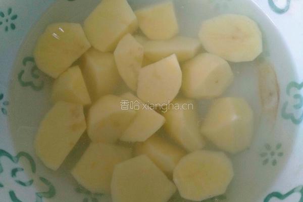 海带土豆炖排骨的做法图解3
