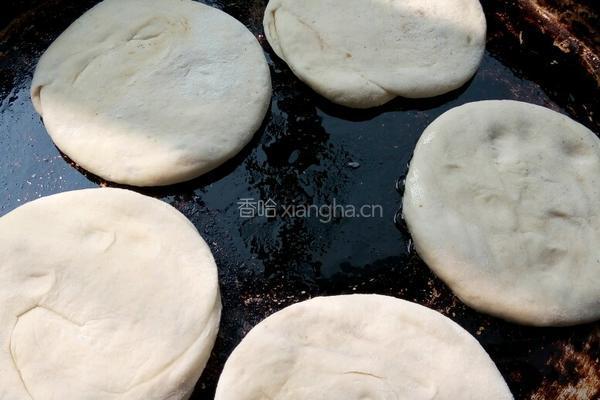 自做发面小饼的做法图解6