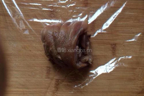 秘制酱肘子卷的做法图解8