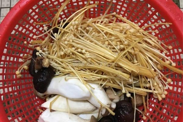 杂菇饺子的做法图解1