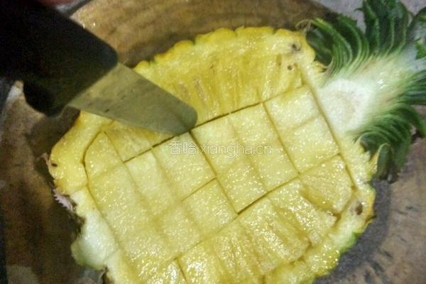 香甜菠萝饭的做法图解2