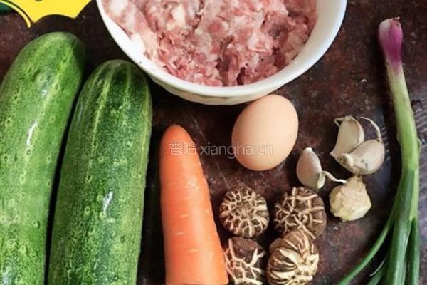 刺瓜酿肉丸的做法图解1