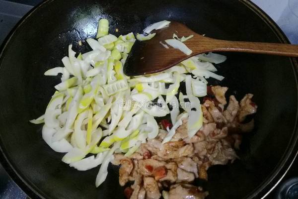 春笋炒肉的做法图解9