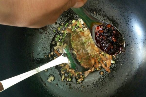 改良版的香菇肉酱的做法图解4