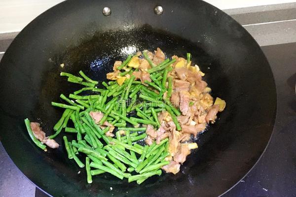 豆角炒肉的做法图解7