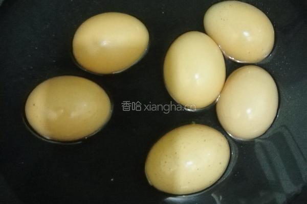啤酒卤蛋的做法图解1