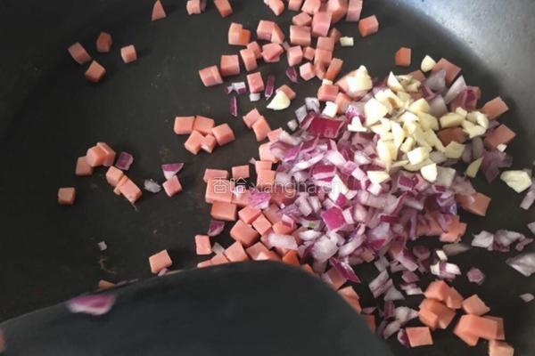 西梅熏肉酿鱿鱼筒的做法图解3