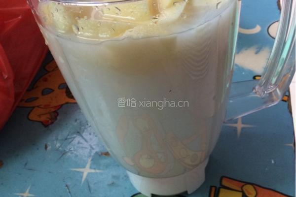 牛奶苹果汁的做法图解3