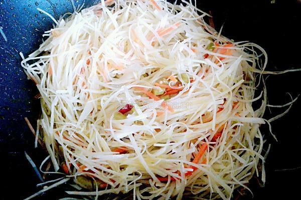 酸豆角炒土豆丝的做法图解6