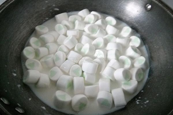 自制冰淇淋 绿茶味的做法图解3
