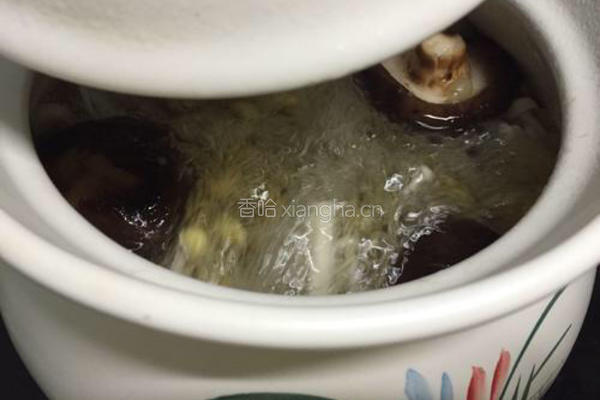 什锦菌菇豆嘴汤的做法图解4