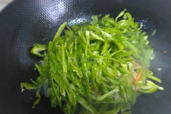 青椒炒肉丝的做法图解5