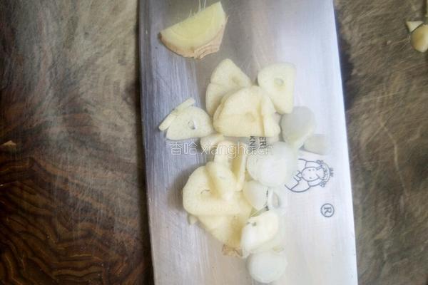 蒜苔炒肉片的做法图解3