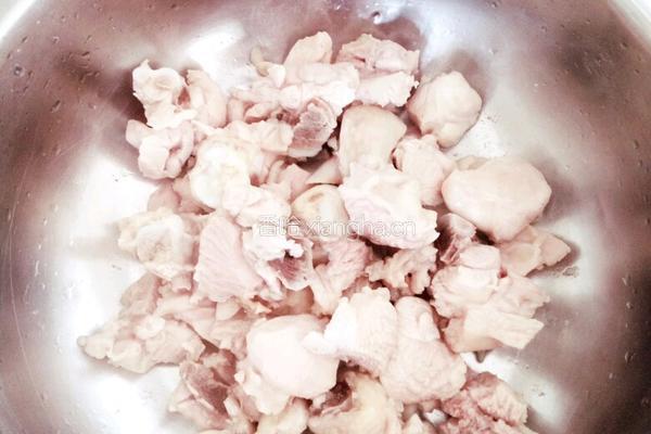 土豆烧鸡腿的做法图解2