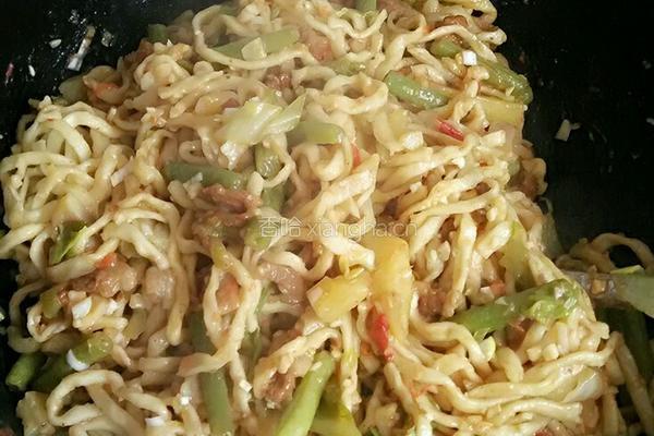 土豆豆角焖面的做法图解5