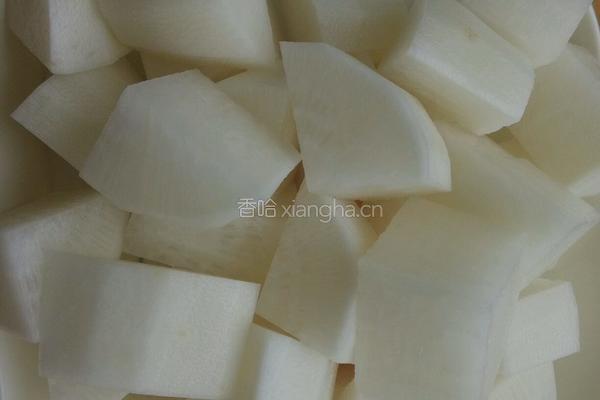 原汁牛肉炖萝卜的做法图解2