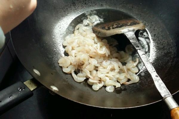韭菜炒白米虾的做法图解3